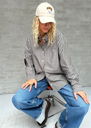 A7096 washed cotton canvas cat cap Egret Ganni 